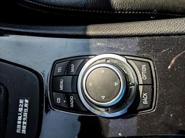 BMW 323I  第15張相片