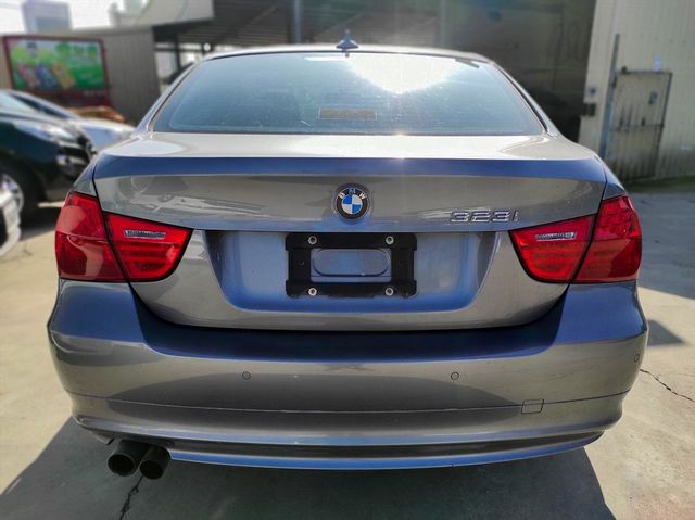 BMW 323I  第21張相片