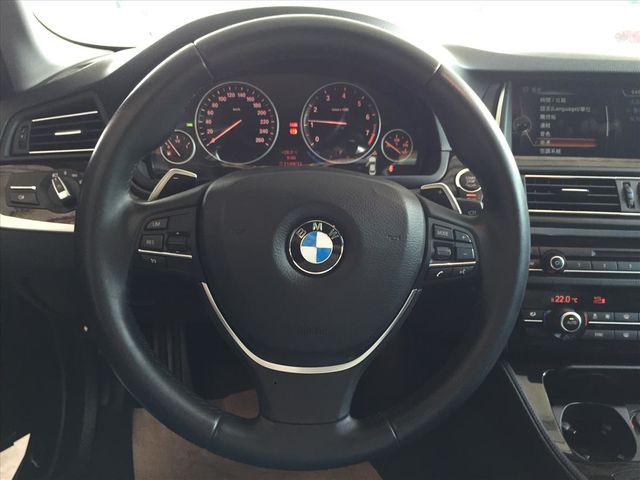 總代理 BMW520i Luxury  第11張相片