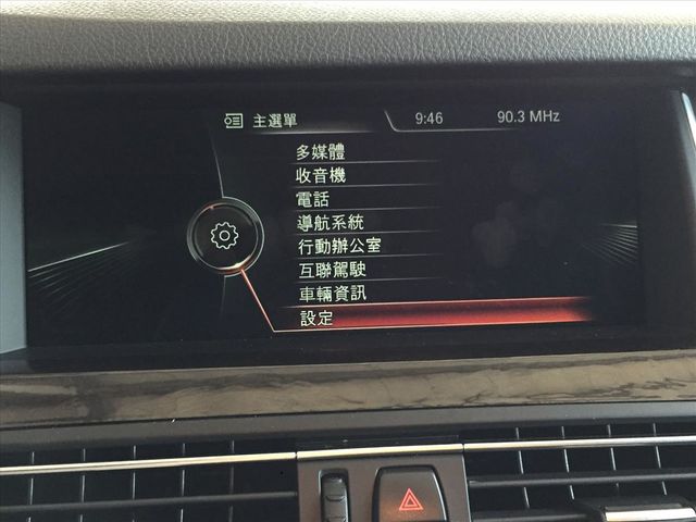 總代理 BMW520i Luxury  第15張相片