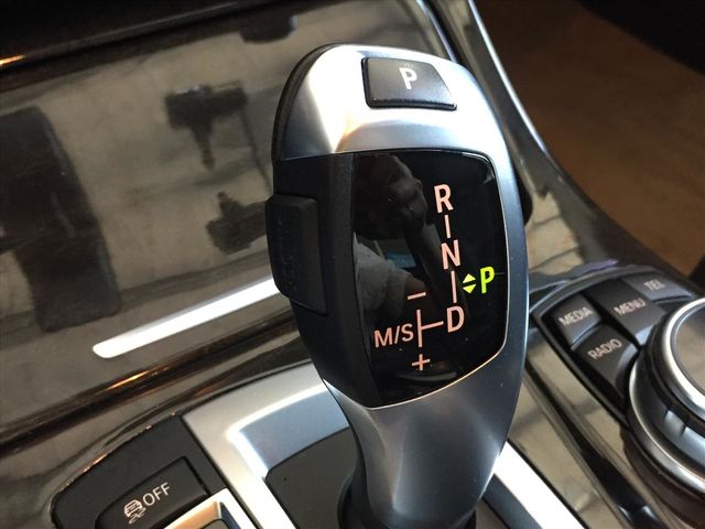 總代理 BMW520i Luxury  第19張相片