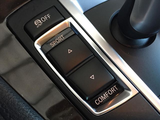 總代理 BMW520i Luxury  第20張相片