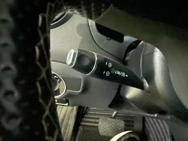 總代理 電尾門 全車原板件  第10張相片