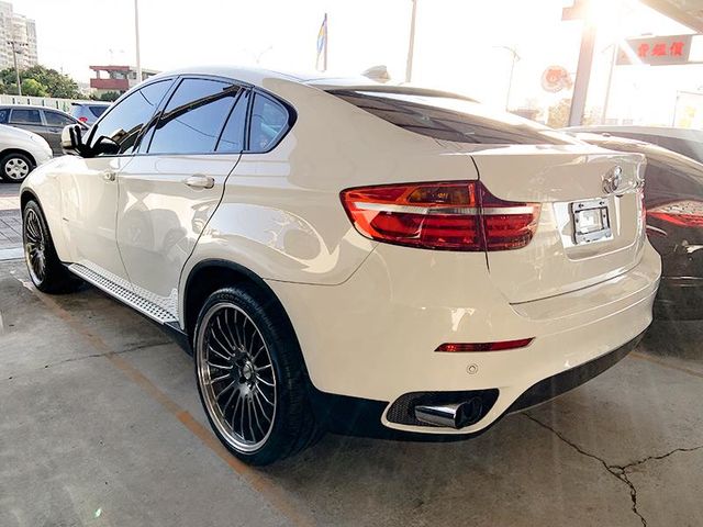 BMW X6  第2張相片