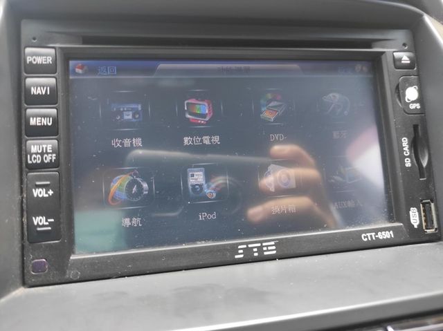 恆溫 導航 後座雙螢幕TV  第5張相片
