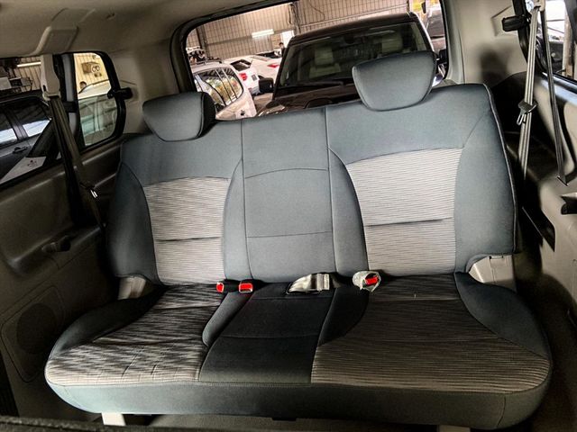 9人座 實跑8萬  第6張相片