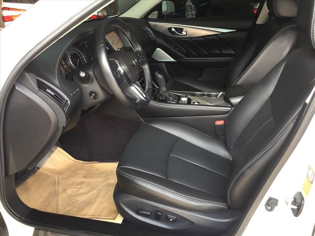 一手車 實車實價 Q50 2.0t  第10張相片