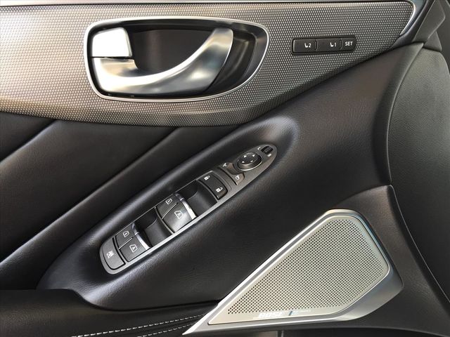一手車 實車實價 Q50 2.0t  第13張相片