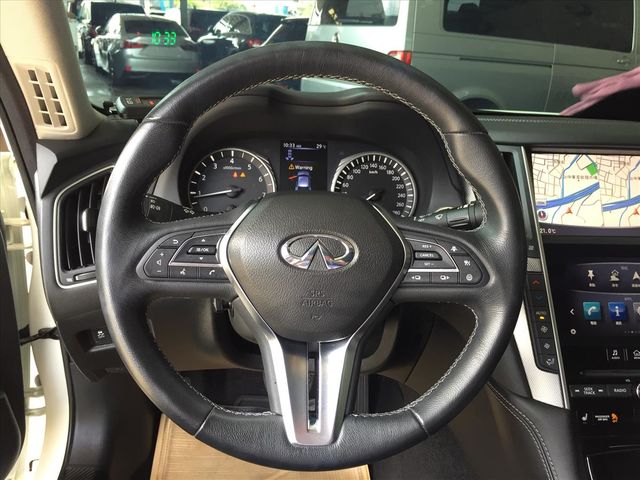 一手車 實車實價 Q50 2.0t  第17張相片