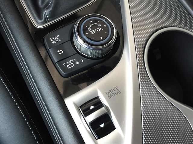 一手車 實車實價 Q50 2.0t  第24張相片