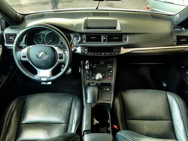 LEXUS CT200H  第6張相片