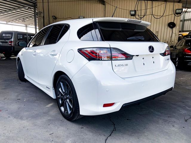 LEXUS CT200H  第22張相片