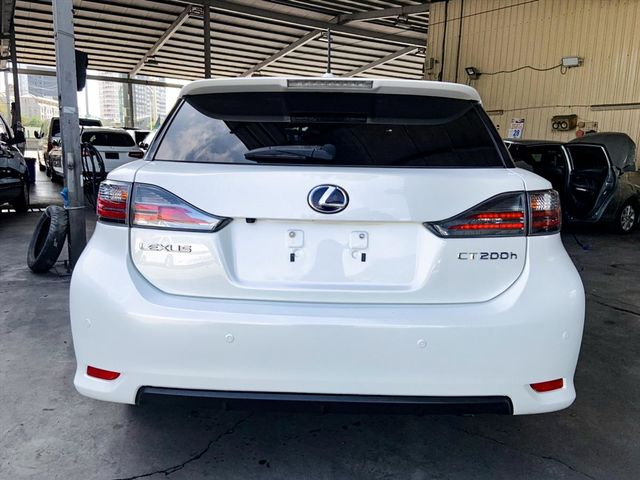 LEXUS CT200H  第23張相片