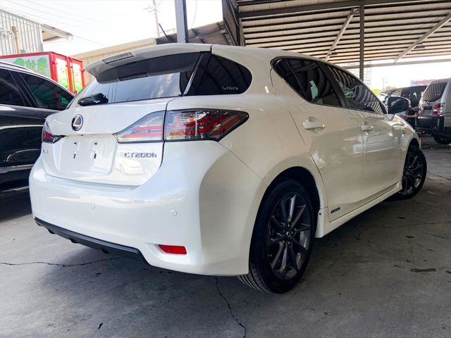 LEXUS CT200H  第24張相片