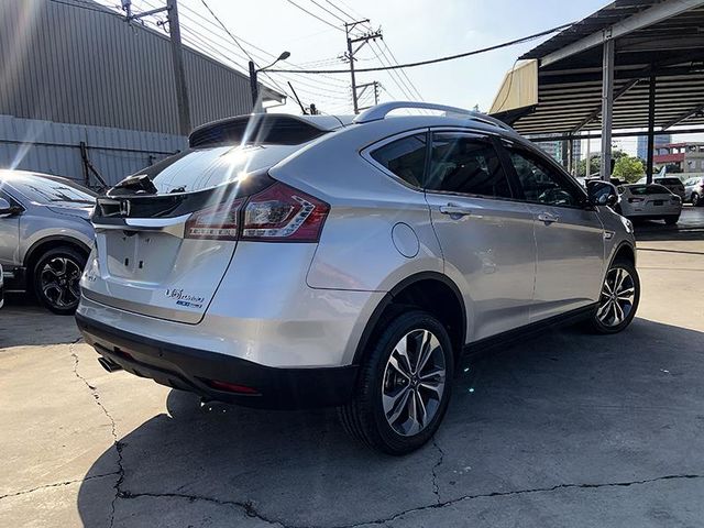 LUXGEN U6  第23張相片
