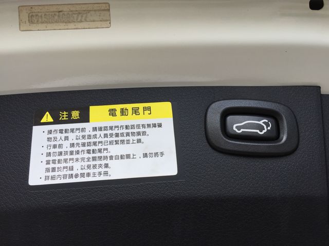 衛星導航 環景 天窗 i-key 電尾門  第15張相片
