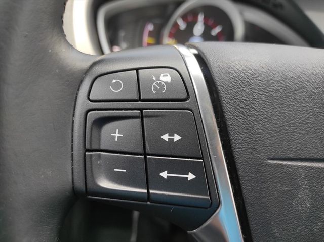 ACC自動跟車 全景天窗 導航 自動停車  第7張相片