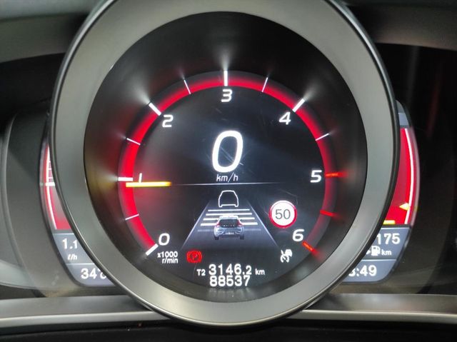 ACC自動跟車 全景天窗 導航 自動停車  第14張相片