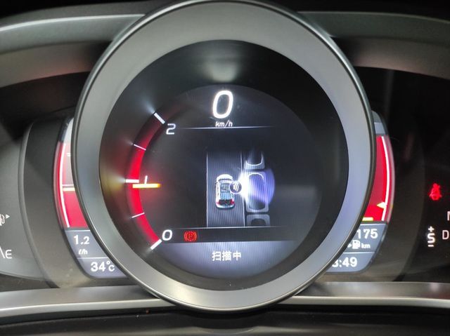 ACC自動跟車 全景天窗 導航 自動停車  第15張相片