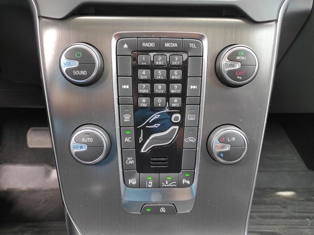 ACC自動跟車 全景天窗 導航 自動停車  第18張相片