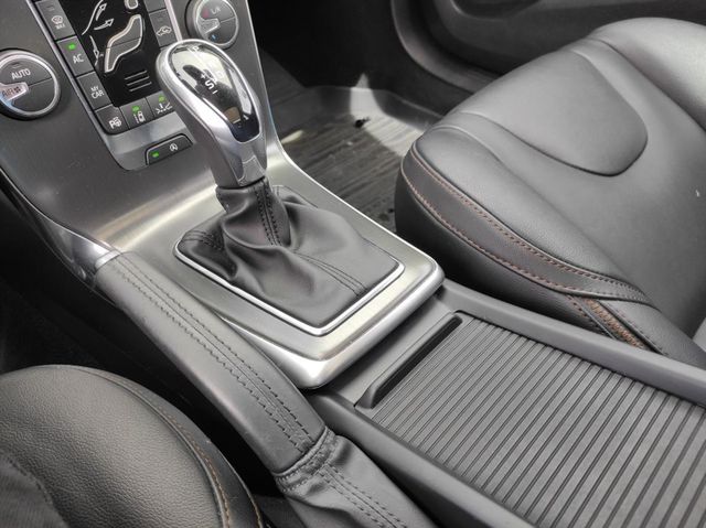 ACC自動跟車 全景天窗 導航 自動停車  第19張相片