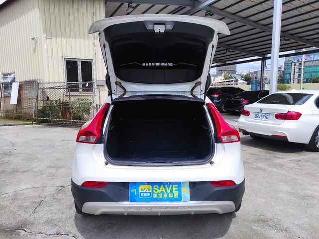 ACC自動跟車 全景天窗 導航 自動停車  第25張相片