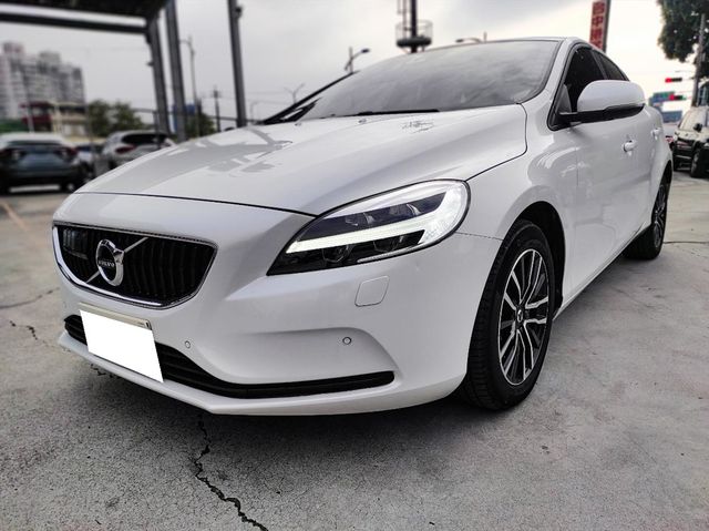 VOLVO V40  第1張相片