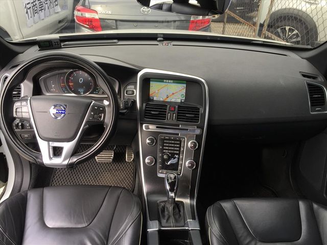 2015年領牌 R-Design套件  第6張相片