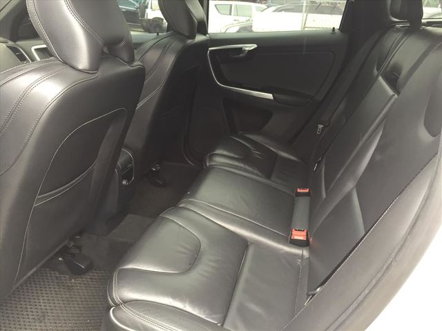 2015年領牌 R-Design套件  第9張相片