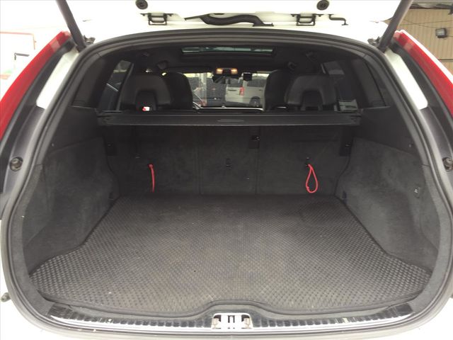 2015年領牌 R-Design套件  第10張相片