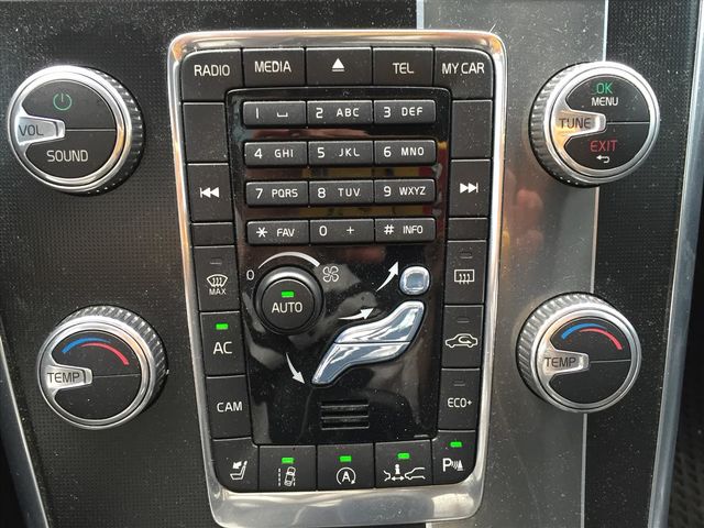 2015年領牌 R-Design套件  第12張相片