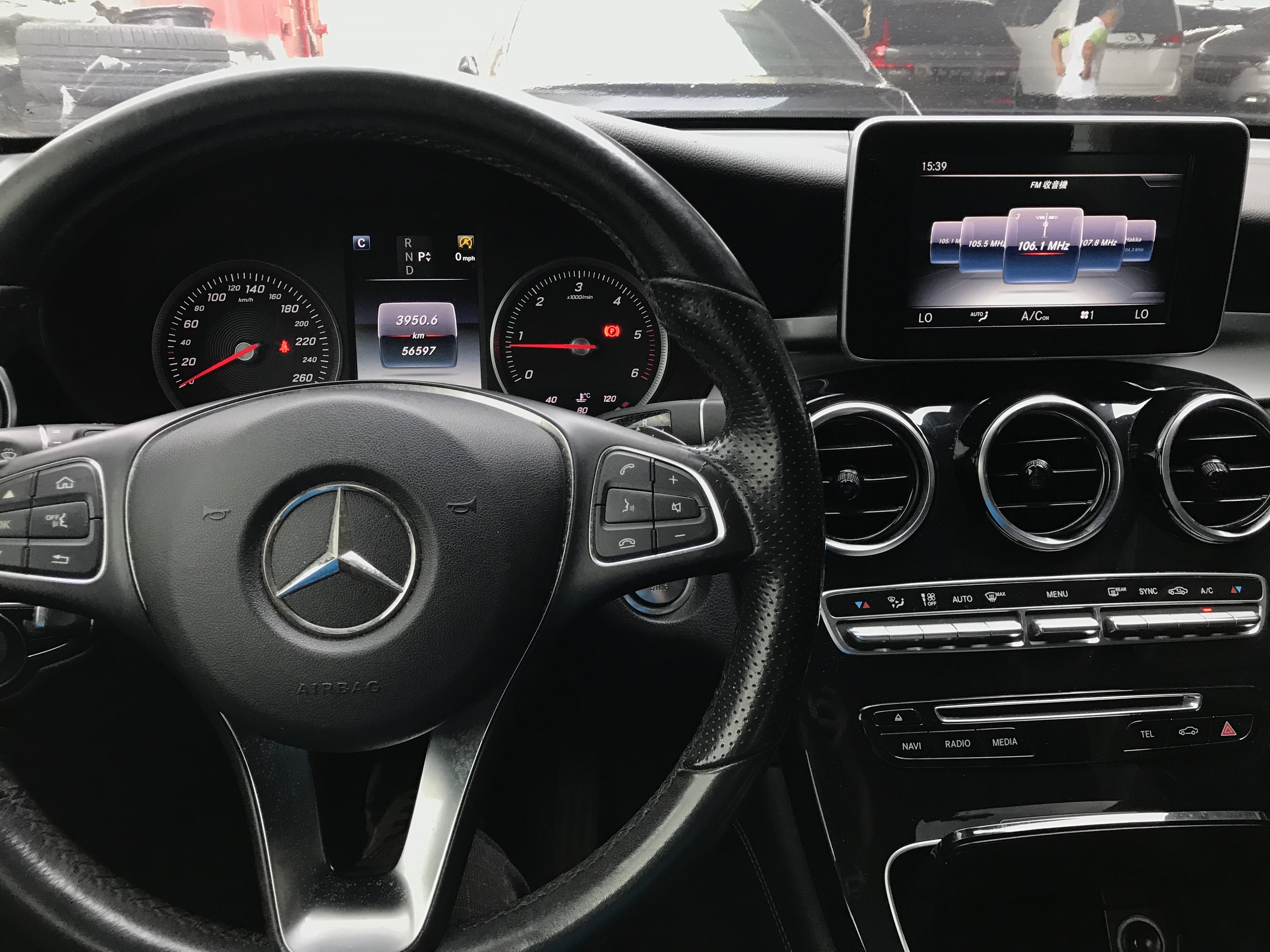 2017年 賓士 GLC220D 4MATIC 實跑5萬  第4張相片