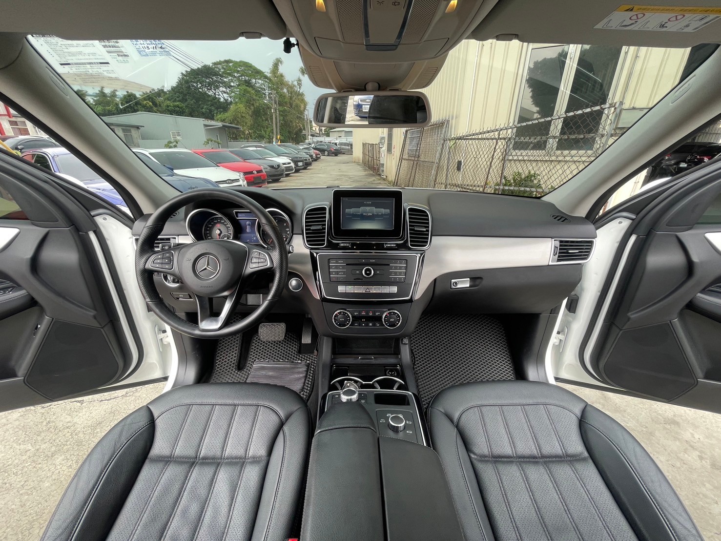 GLE250D 柴油 摸門 環景 電尾門   第6張相片