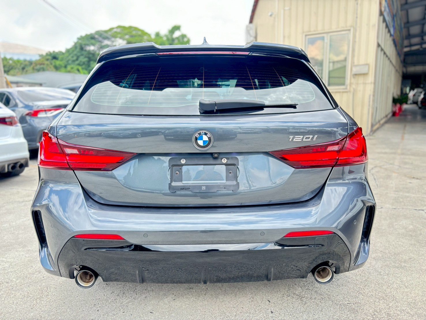 2022年式 實跑1.5萬 M版加持超帥  第2張相片