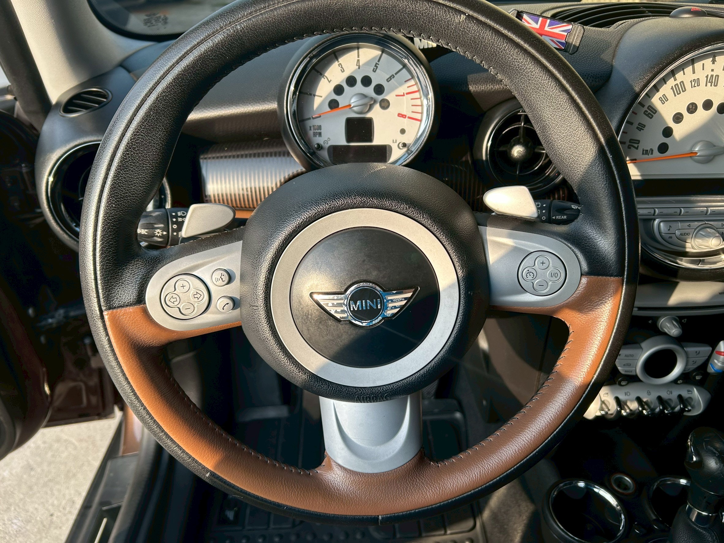 2010 mini cooper 50週年紀念版  第6張相片