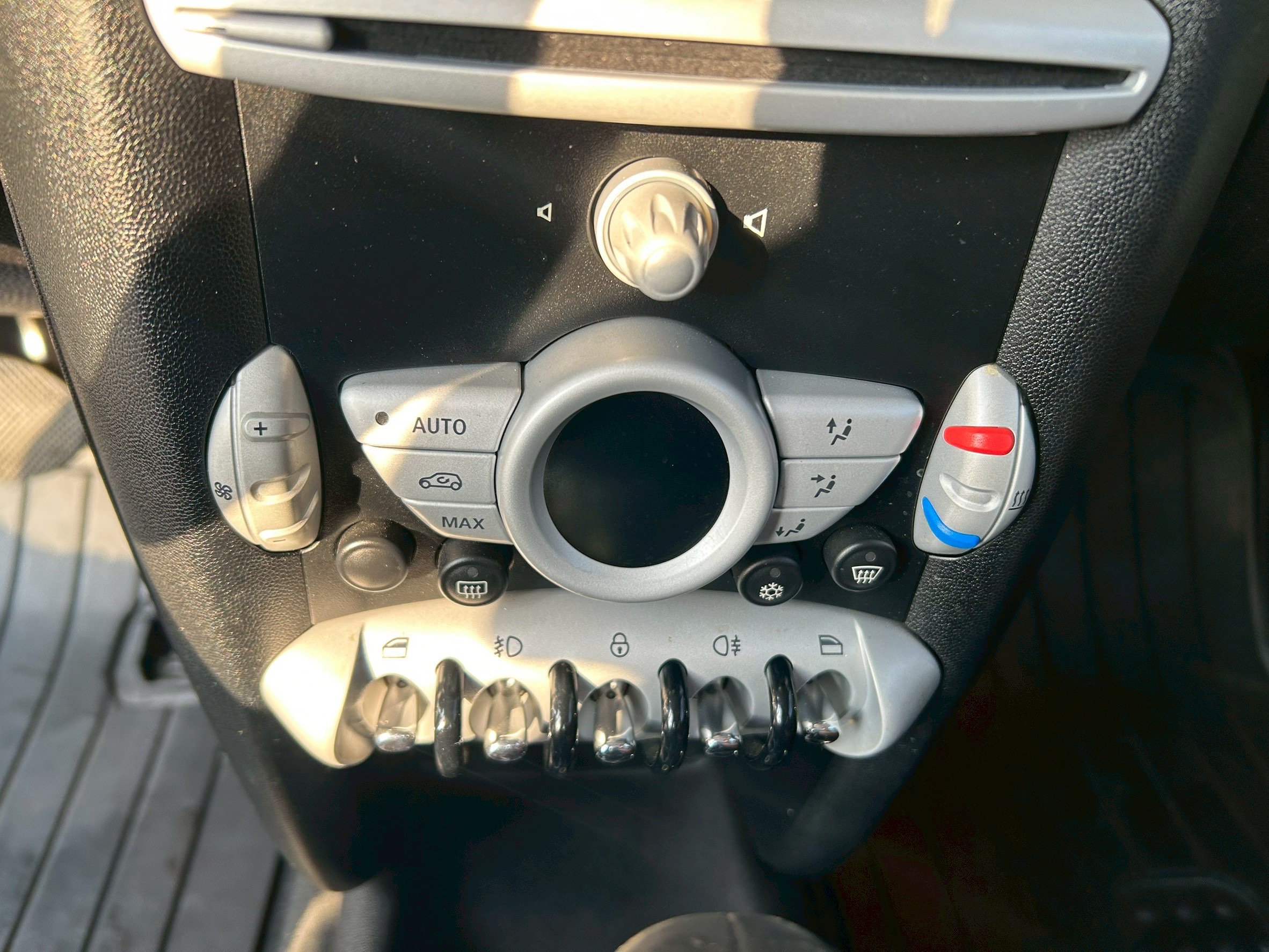 2010 mini cooper 50週年紀念版  第7張相片