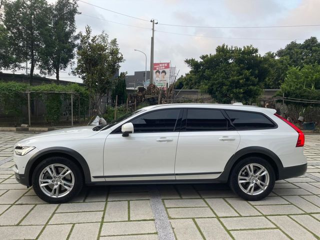 V90 T6CC 320P馬力 半自駕  第4張相片