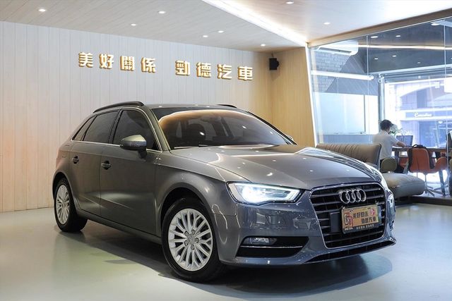 15年式Audi A3 全原廠保養 中文  第1張相片