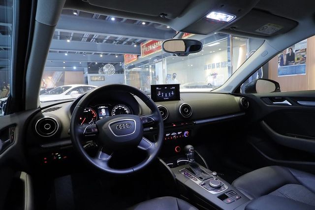 15年式Audi A3 全原廠保養 中文  第9張相片