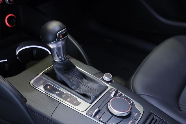 15年式Audi A3 全原廠保養 中文  第15張相片