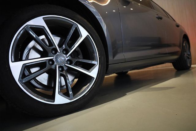 Audi A4 Avant 1.4L  第12張相片