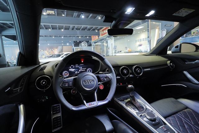 美好關係 17年 Audi TT RS  第10張相片