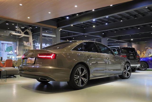 Audi A6 2015款 自手排  第12張相片