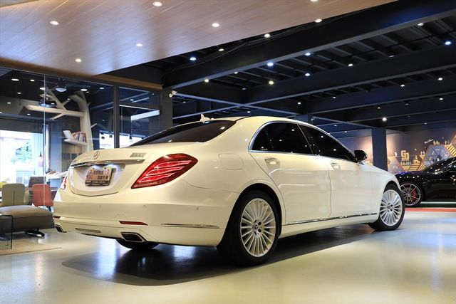 賓士 S-Class Sedan 3.0  第5張相片