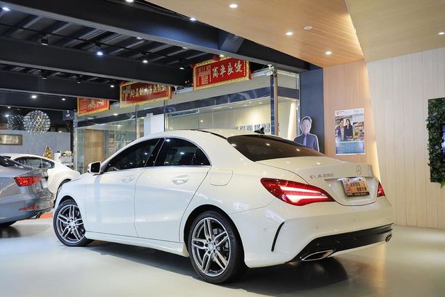 美好關係 17年式 CLA250 AMG  第4張相片