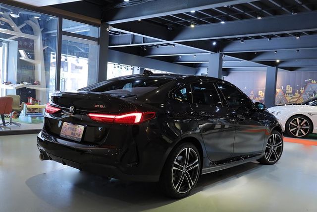美好關係 21年式 BMW 218i  第4張相片