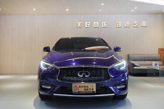 美好關係17年Infiniti Q30  第2張相片