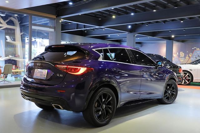 美好關係17年Infiniti Q30  第4張相片