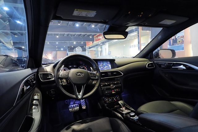美好關係17年Infiniti Q30  第7張相片