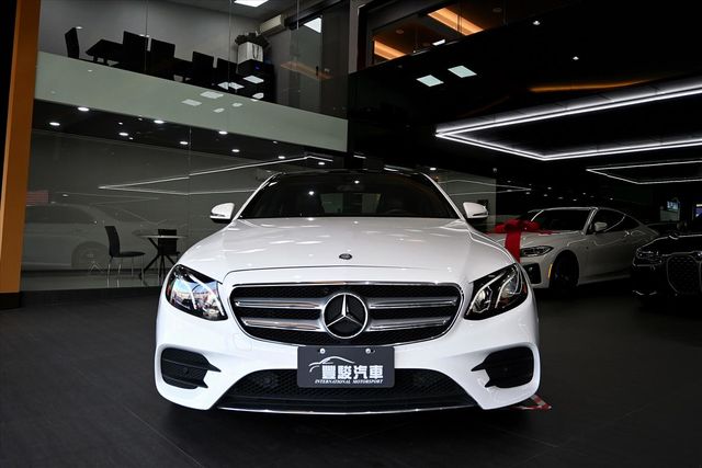 BENZ E300  第2張相片